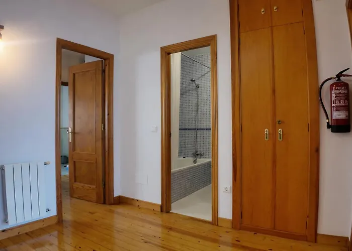 Entre Mar Y Picos - Colombres, Cerca De Llanes * Colombres